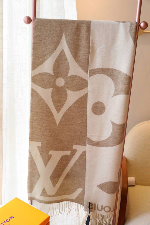 Louis Vuitton Scarf LVC00512 Louis Vuitton Scarf LVC00512